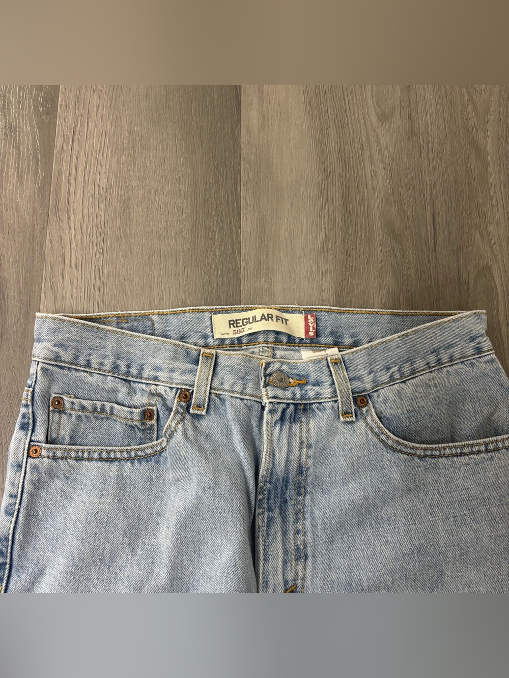 Levi's Vintage 2004 505 Regular Fit Light Wash Men’s Denim Jeans W33 L30 - Picture 3 of 13